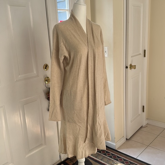 Cashmere cream colored banana republic duster - Picture 2 of 6